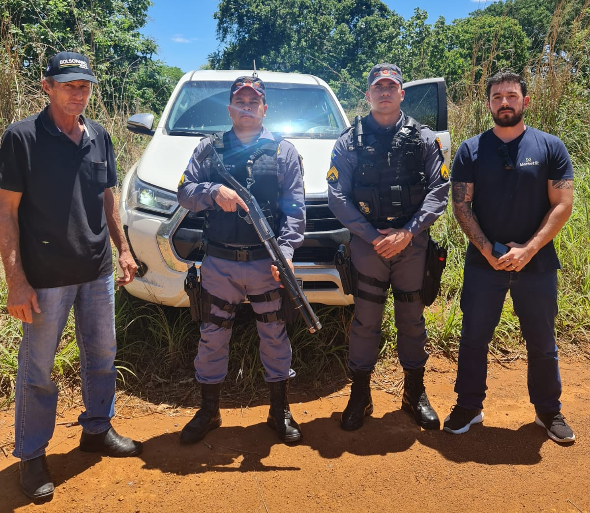 policiais esenhor camiote roubada 04 11 2022.fw