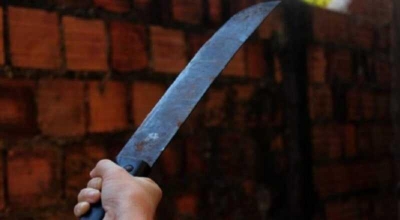 Trabalhador leva golpe de facão por dizer que &quot;não queria trabalhar&quot;