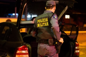Homem tenta matar garota de programa a facadas em motel de VG