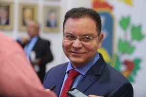 Botelho contradiz Mauro e diz que não negou candidatura