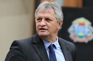 Líder de Mendes diz que PEC que mexe em aposentadoria é ilegal