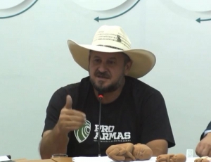 Cattani compara mulheres com vacas