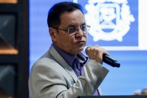 Botelho critica rivais que negam interesse: &quot;Quer enganar quem?&quot;