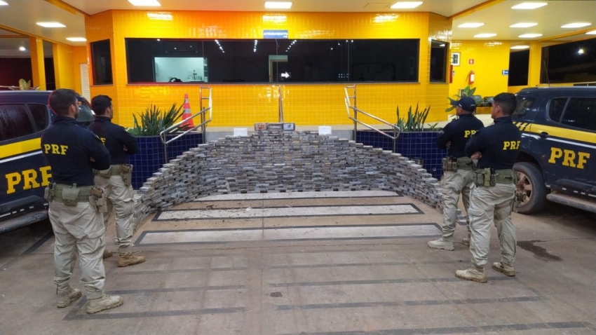 PRF apreende 400 kg de cocaína avaliada em R$ 72 milhões na rodovia BR-364 em Cuiabá