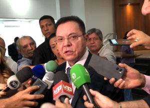 Botelho diz que não aceitará resposta de última hora