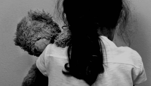 Menina denuncia mãe e irmão por abusos sexuais em MT