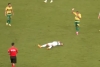 Veja o momento em que jogador desmaia no gramado da Arena Pantanal