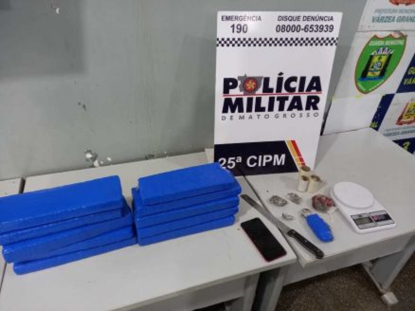 Criança de 11 anos é flagrada trabalhando para o tráfico de drogas em VG