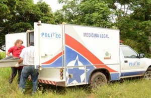 Corpo decapitado é encontrado de bruços em matagal