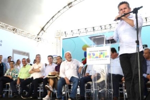 O governador Mauro Mendes durante visita de Lula a Rondonópolis