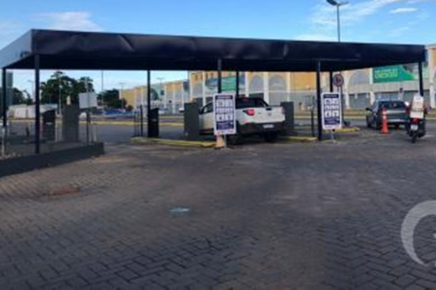Shopping Popular muda política e passa a cobrar por estacionamento