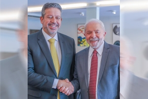 Lula e o presidente da Câmara, Arthur Lira, durante encontro em Brasília