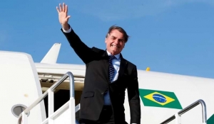 &quot;Estou pensando em ser candidato a vereador&quot;, revela Bolsonaro
