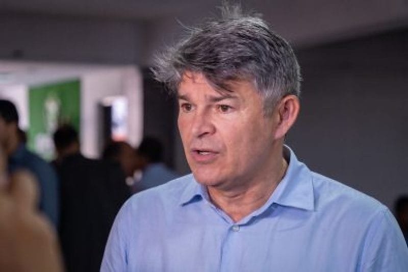 Justiça rejeita pedido para barrar imagem de Bolsonaro na campanha eleitoral de Medeiros