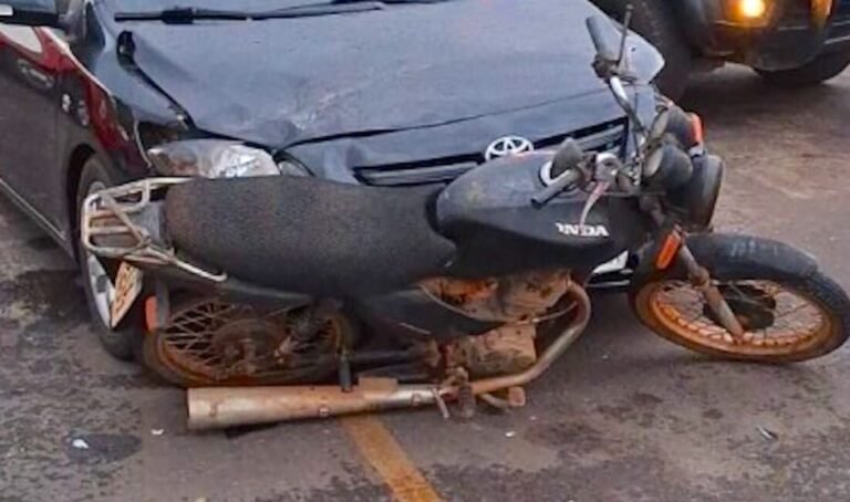 Colíder: duas pessoas são socorridas em colisão entre carro e moto