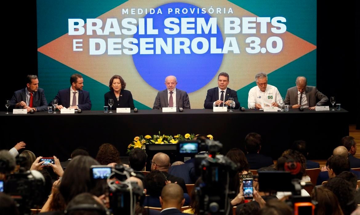 Governo cria 3ª fase do Desenrola com compra de dívidas pela União