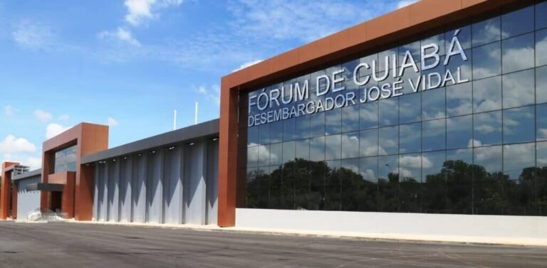 Homem é condenado por homicídio há 13 anos em Mato Grosso e juíza manda expedir mandado de prisão