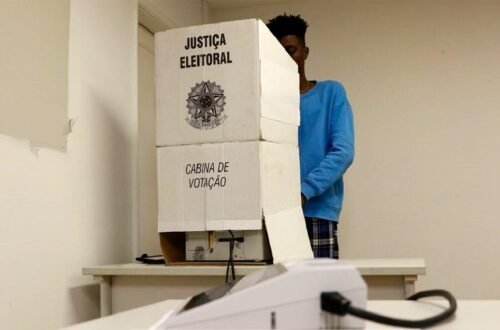 Nunes Marques cobra TREs por transporte público gratuito no primeiro turno