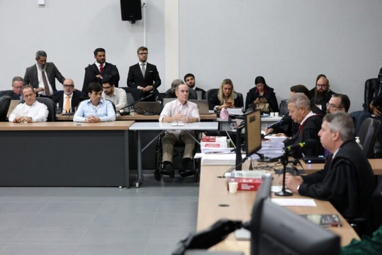 Réus são interrogados no segundo dia de julgamento da morte de advogado de Mato Grosso