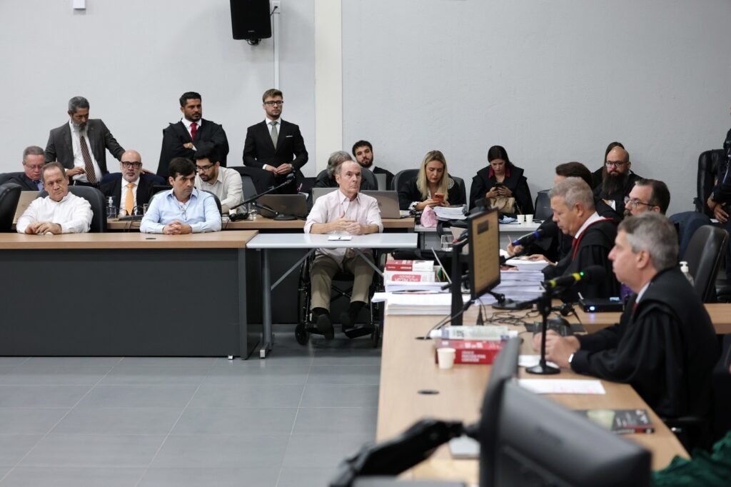 Réus são interrogados no segundo dia de julgamento da morte de advogado de Mato Grosso