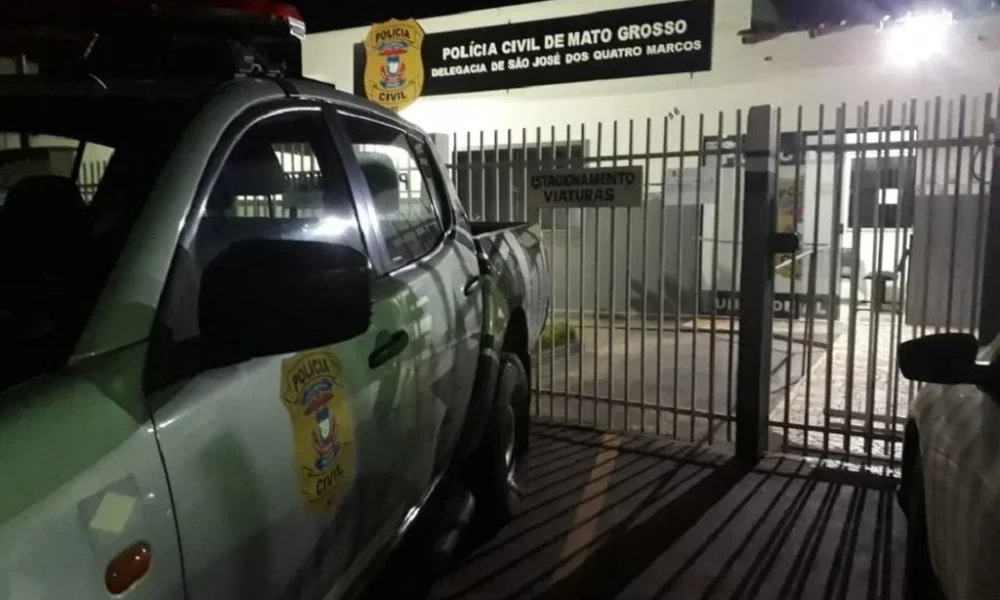 Polícia Civil prende homem com pistola raspada em São José dos Quatro Marcos