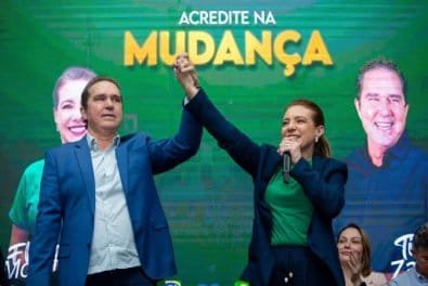 Ex-vice teria tramado para cassar Flávia Moretti para Wanderley assumir prefeitura