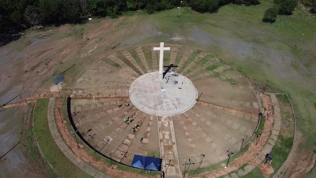 Prefeitura prepara espaço da Cruz do Papa para celebração dos 35 anos da visita de João Paulo II
