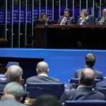 Senado aprova em primeiro turno PEC que acaba com a escala de trabalho 6×1