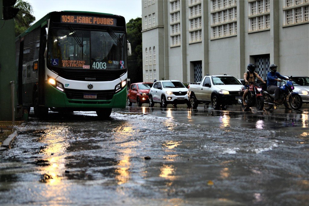 Defesa Civil de Cuiabá alerta sobre previsão de novas chuvas e ventos fortes