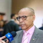 Júlio Campos aponta erro na escolha de Flávio Bolsonaro, critica e "truculência" do STF