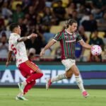 Fluminense vira sobre o Inter nos acréscimos e se firma no G5
