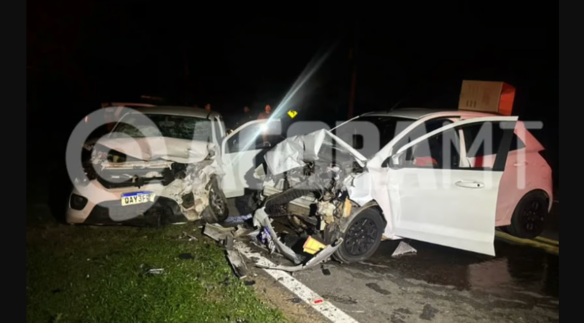 Motorista morre em batida frontal e família com criança fica ferida em MT