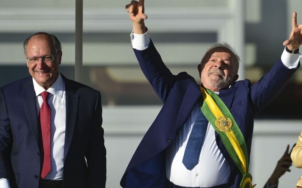Lula conquista virada e garante quarto mandato como presidente da República
