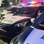 Homem é esfaqueado pela companheira enquanto dormia em Cuiabá; PM prende suspeita
