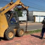 Prefeitura realiza ação de plantio de cerca de 300 árvores em avenida de Cuiabá