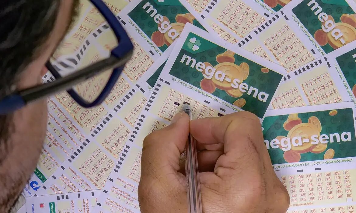 Apostador em Mato Grosso ganha prêmio na Mega-Sena