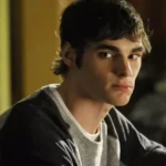 Morre aos 34 anos RJ Mitte, ator que interpretou filho de Walter White em Breaking Bad