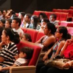 Lei aprovada pela ALMT garante sessões de cinema adaptadas para crianças com autismo