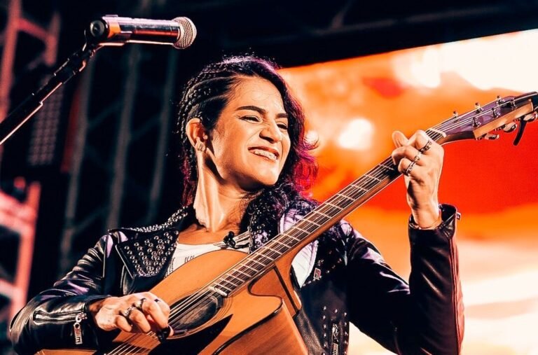 Cantora diz que deixará Sinop após ser incluída em lista de boicote político; “destruíram a minha vida”