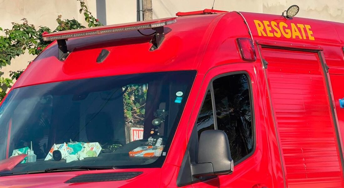 Carro perde roda, invade pista contrária e colide com moto no Nortão