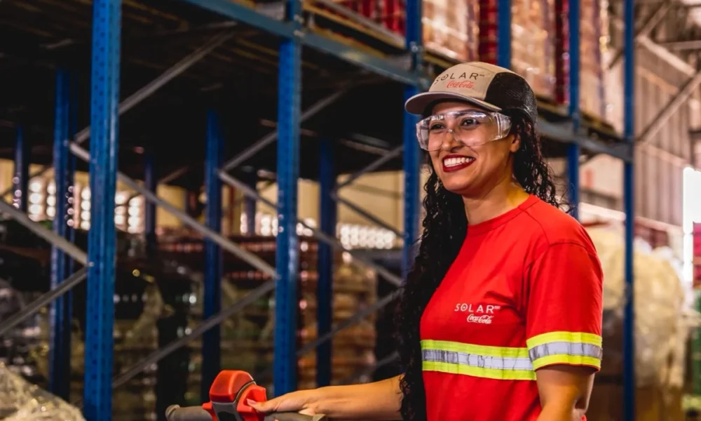 Solar Coca-Cola abre mais de 200 vagas de emprego em Mato Grosso; confira informações