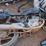 Condutor tem suspeita de fratura após colisão de carro e moto em bairro de Sinop
