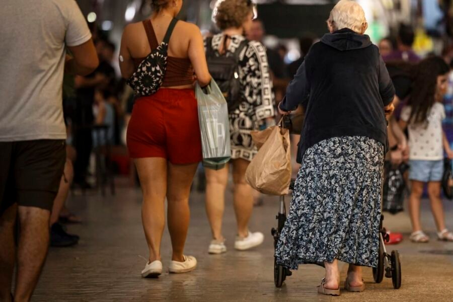 Corte amplo de gastos públicos afetaria área social, dizem economistas