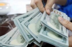 Dólar sobe 1,15% e fecha a R$ 5,09 em dia de cautela