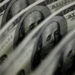 Dólar sobe 8,21%, e bolsa cai 13,88% após reeleição de Lula