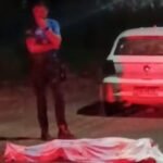Motociclista de 22 anos morre após invadir pista contrária e colidir de frente com carro