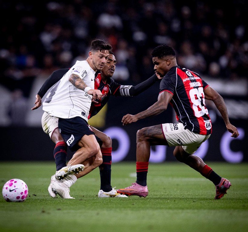 Corinthians empata e chega a nove jogos sem vitória no Brasileirão