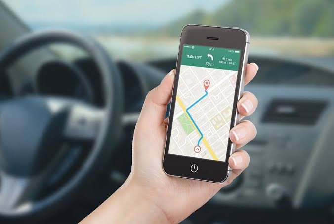 Passageira cadeirante será indenizada após ter 155 pedidos de viagem cancelados por App
