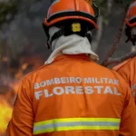 Bombeiros combatem incêndios em três municípios e monitoram queimadas por satélite em MT