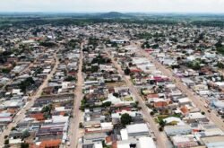 Justiça mantém bloqueio de R$ 1,5 milhão e afastamento parcial de prefeito no Nortão